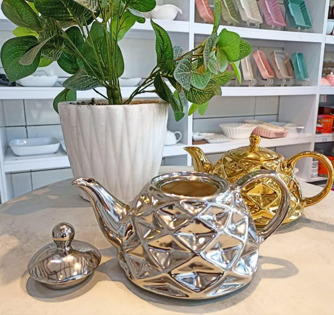 قوری طلایی زیبا|قوری، کتری، قهوه‌ساز دستی|قم, نیروگاه|دیوار