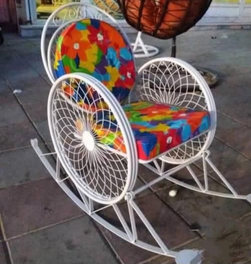 تاب وصندلی|صندلی و نیمکت|بهار, |دیوار