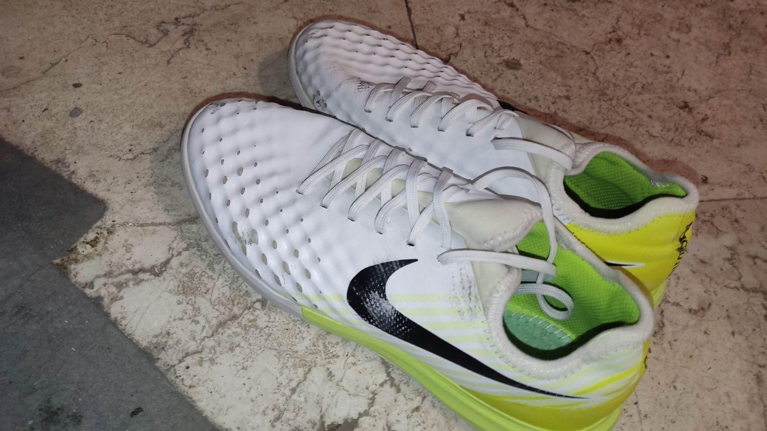 کفش فوتسال مجیستا ایکس|کیف، کفش، کمربند|سبزوار, شهرک ابوذر|دیوار