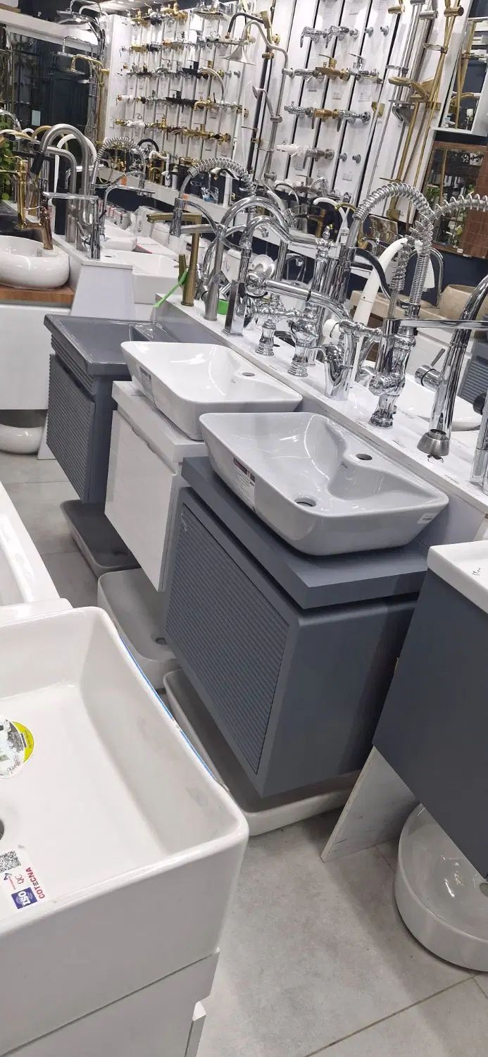 روشویی کابینتی دیواری با آینه بک لایت|لوازم سرویس بهداشتی|دماوند, گیلاوند|دیوار