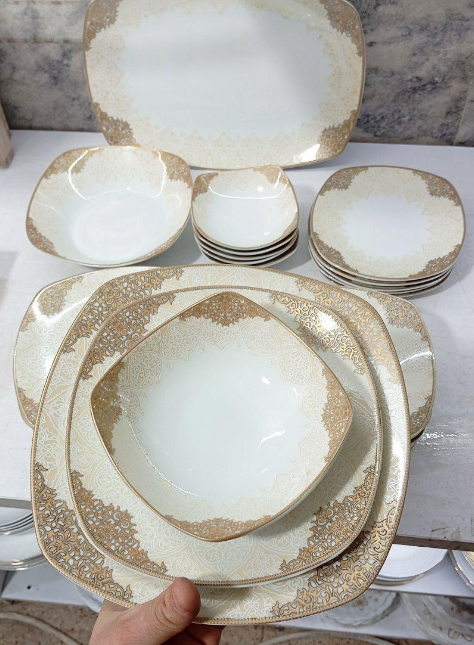 سرویس چینی سفید و گل طلا فله ای|ظروف سرو و پذیرایی|مشهد, نوید|دیوار