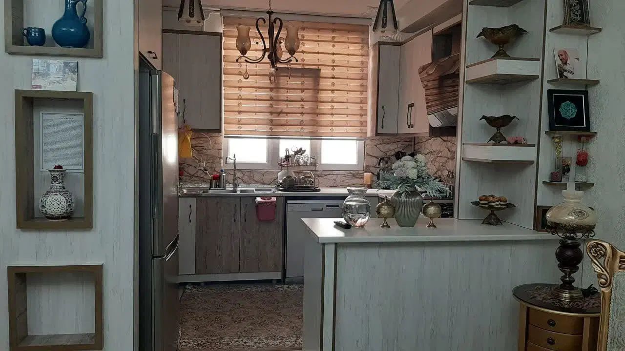 ۸۲متری/سنددار/ سه راه حافظیه/اهوراملک سلیمی|فروش آپارتمان|فردیس, فردیس|دیوار