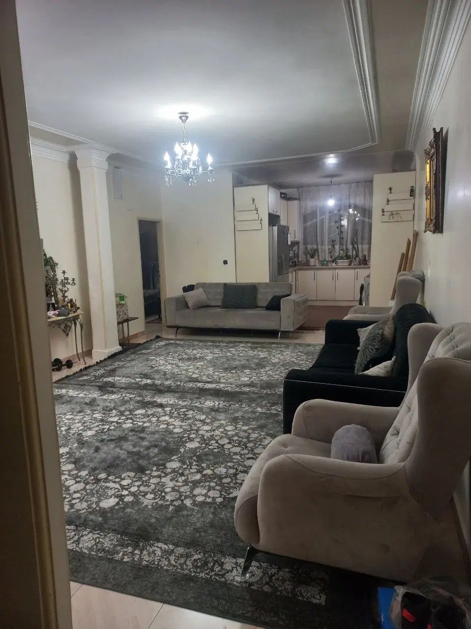 مبل و فرش در حد نو|فرش|تهران, تولید دارو|دیوار