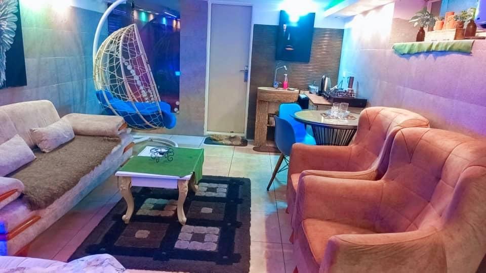 اجاره روزانه/هفتگی/ماهانه آپارتمان میدان انقلاب|اجارهٔ کوتاهمدت آپارتمان و سوئیت|تهران, فلسطین (میدان انقلاب)|دیوار