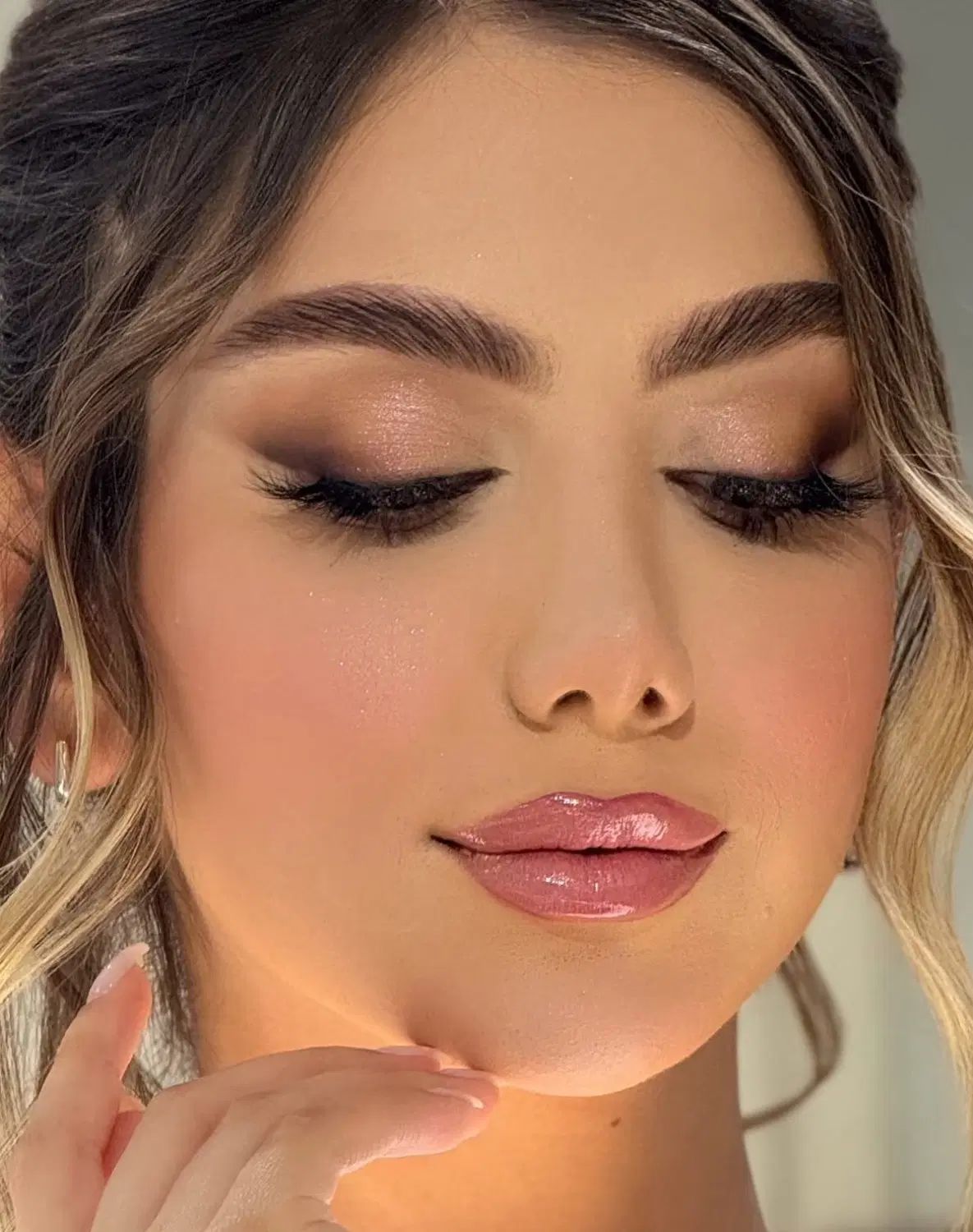 میکاپ و شینیون|خدمات آرایشگری و زیبایی|کرج, گوهردشت|دیوار