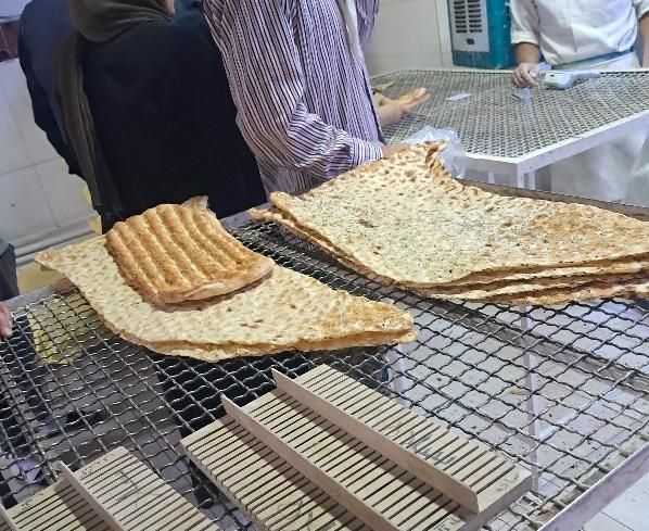 فروش امتیاز نانوایی مجتمع نان سنگک و بربری|فروش مغازه و غرفه|اسدآباد, |دیوار
