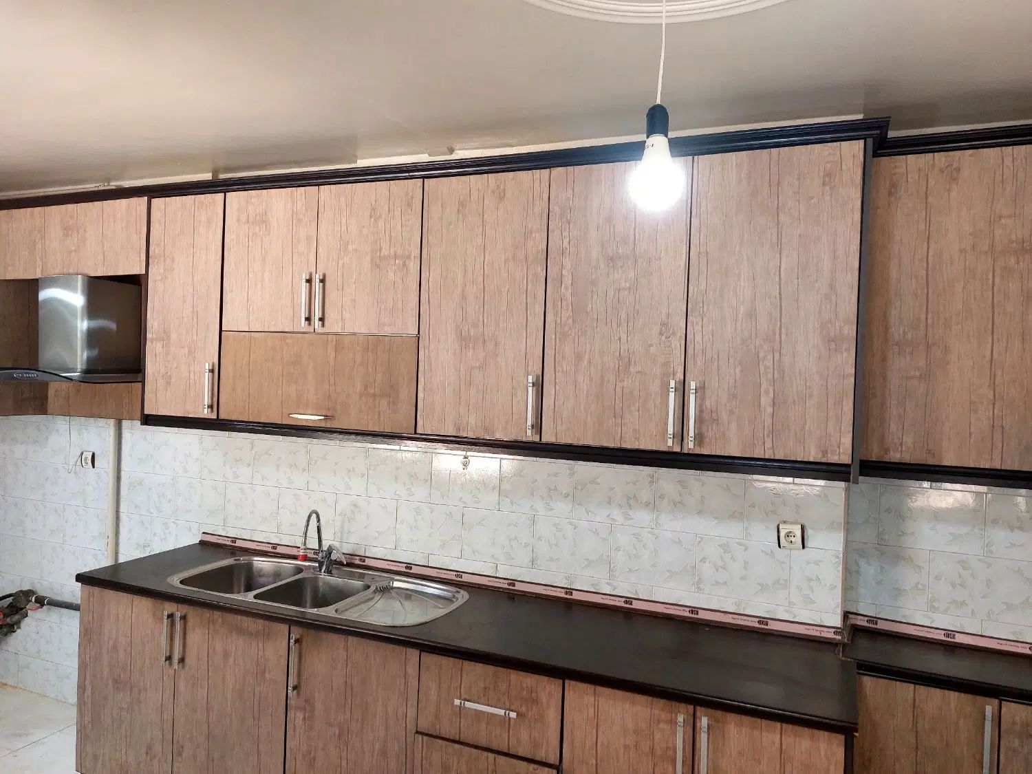 ست کابینت سالم درب ام دی اف باهود و سینک ظرفشویی|آب‌چکان و نظم‌دهنده ظروف|همدان, |دیوار