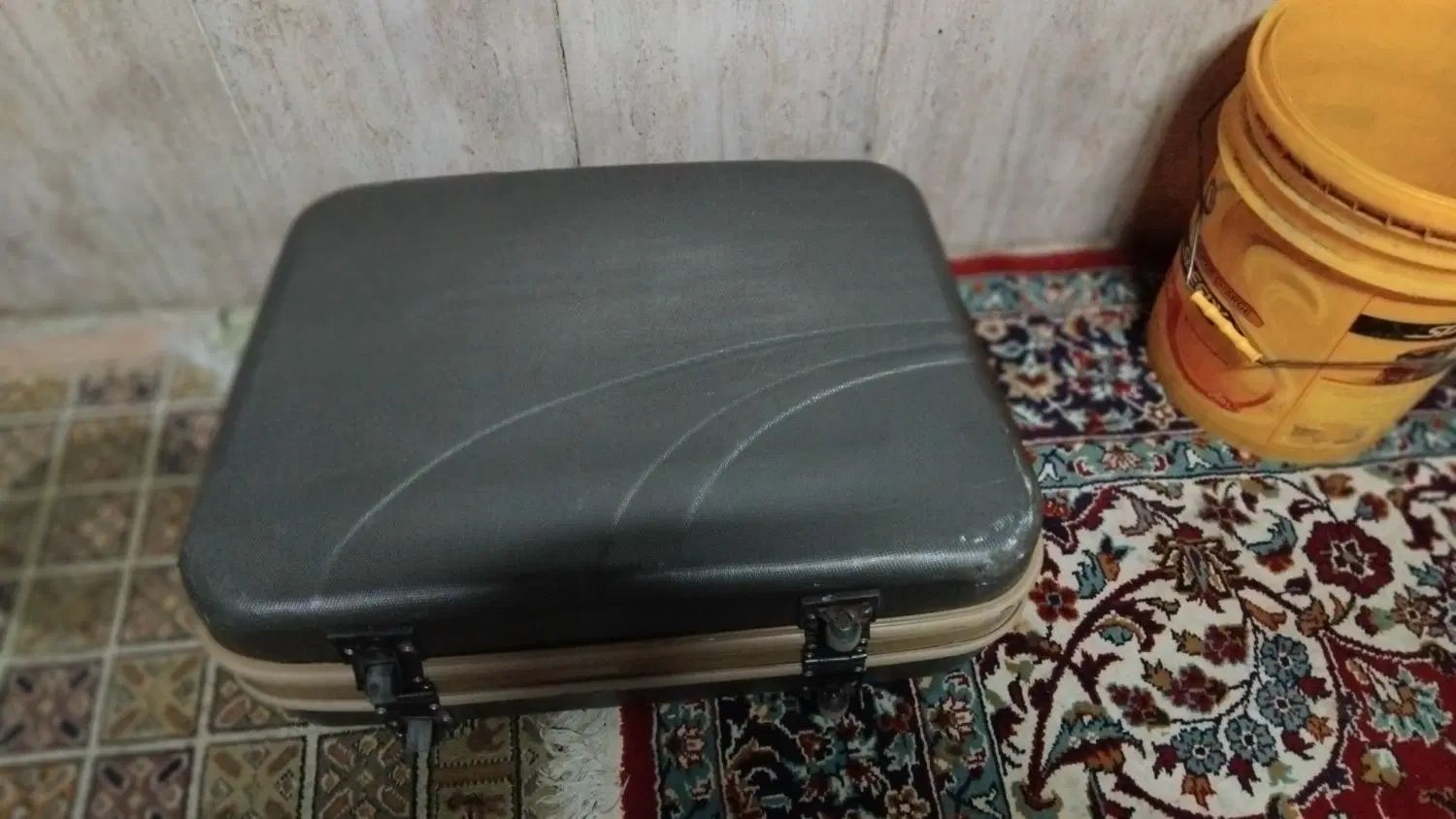 چمدان نو تمیز ظاهروداخل چمدان گذاشته ام|کیف، کفش، کمربند|مشهد, کوی سیدی|دیوار