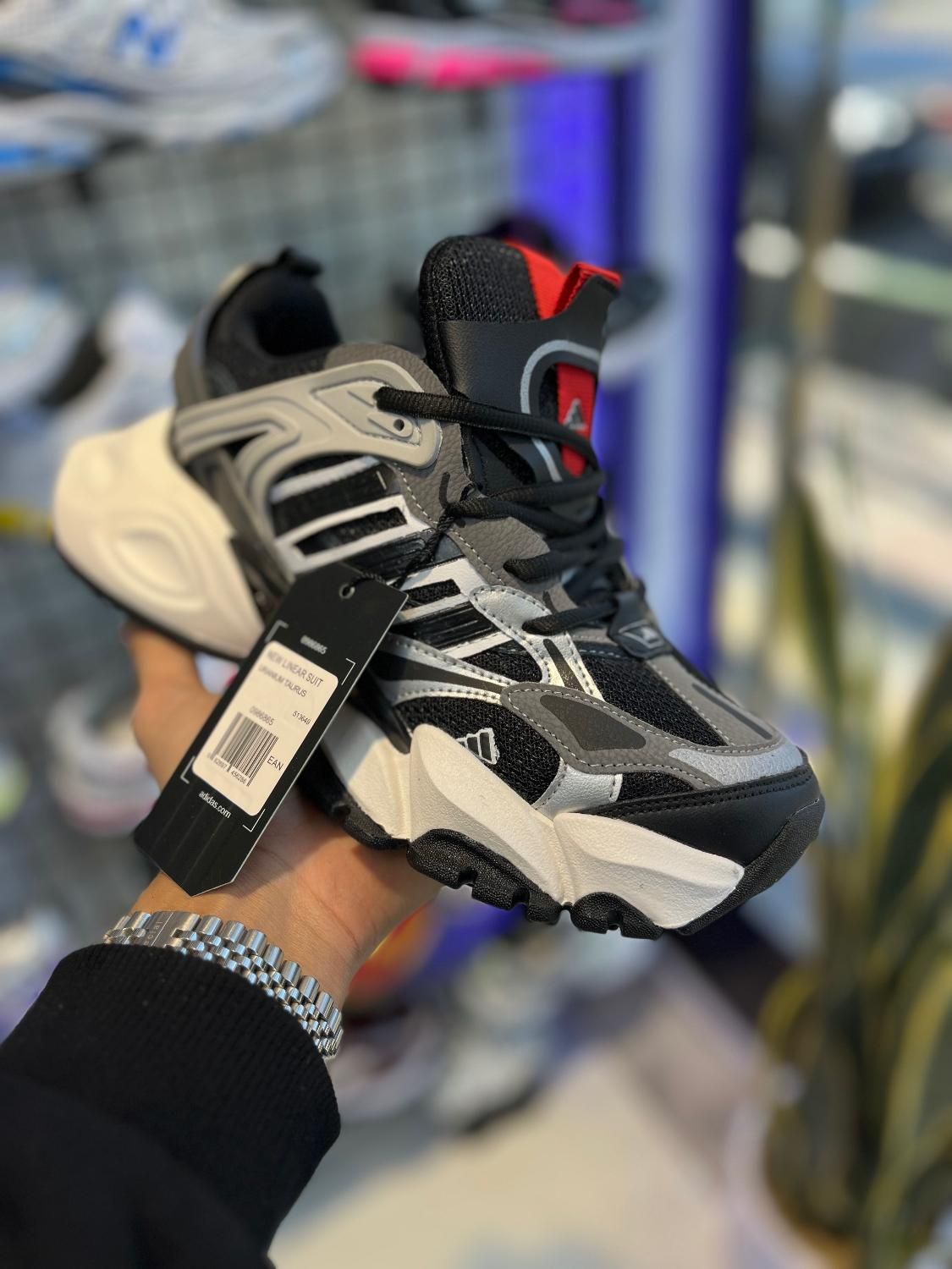 کتونی بالنسیاگا (آدیداس دیلاگس)|کیف، کفش، کمربند|قم, امامزاده ابراهیم|دیوار