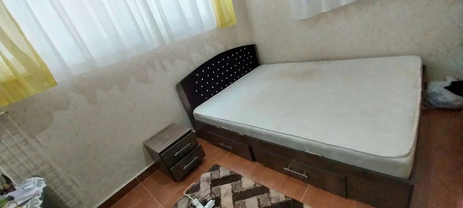 تخت دو نفره  کشو دار و پاتختی|تخت و سرویس خواب|رشت, شهرک شهید مفتح|دیوار