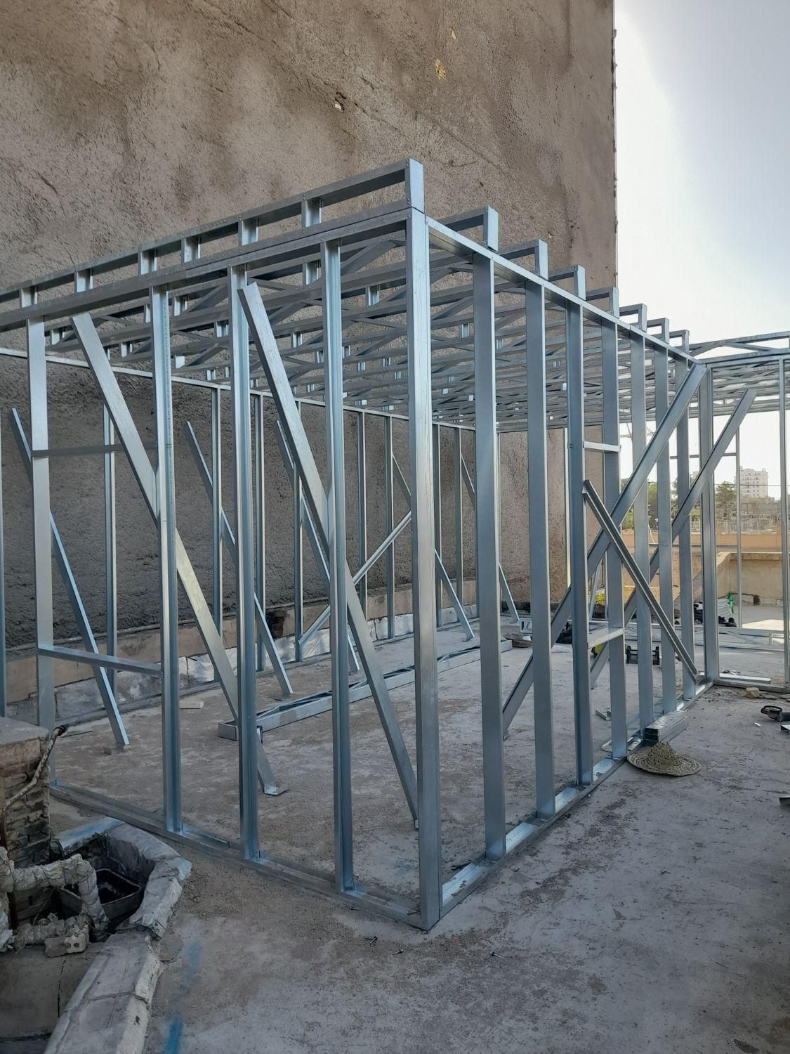 ال اس اف lsf بهترین اسکلت سازه فولادی سبک|خدمات پیشه و مهارت|یزد, |دیوار