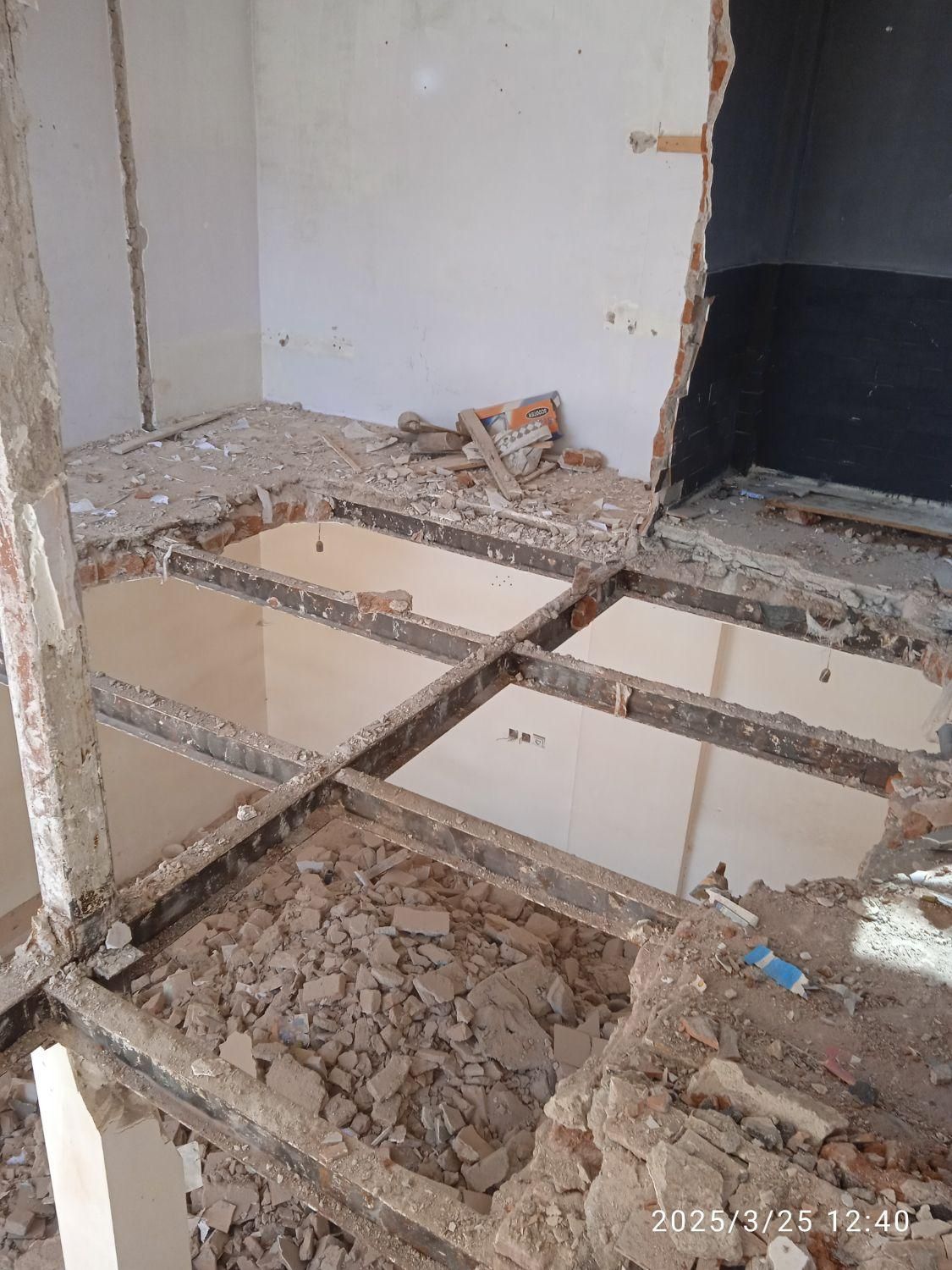 تخریب ساختمان شما انجام میشود|خدمات پیشه و مهارت|مراغه, |دیوار