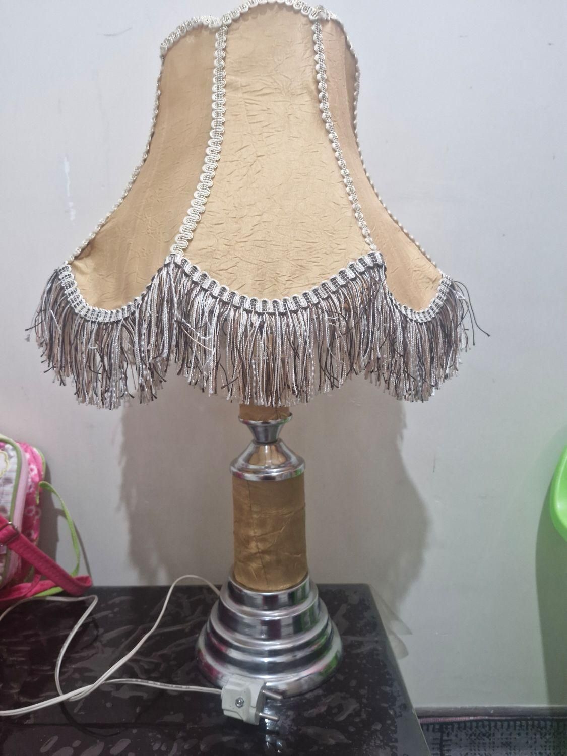 چراغ خواب|چراغ خواب و آباژور|اصفهان, هفتون|دیوار