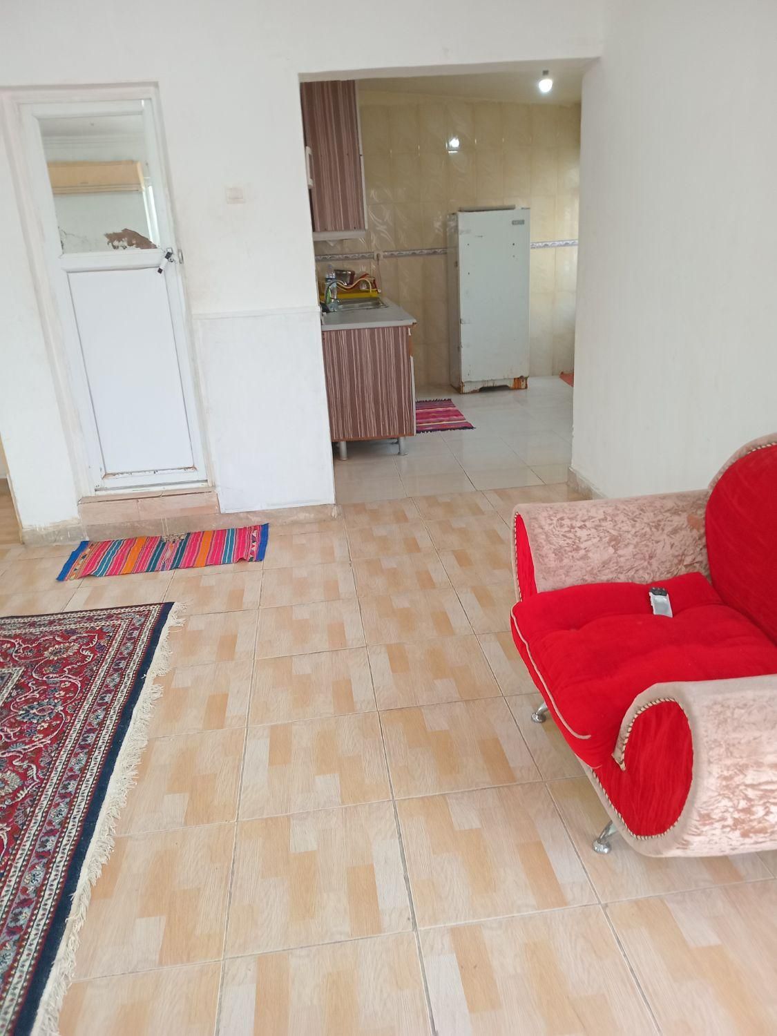 آپارتمان ۹۰ متری ۱ خوابه طبقه ۳|اجارهٔ کوتاه‌مدت آپارتمان و سوئیت|محمودآباد, |دیوار