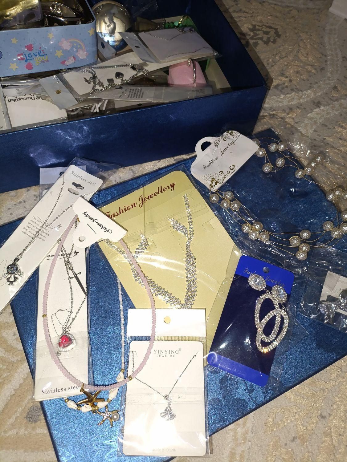 ب.دلیجات دخترونه و زنانه|بدلیجات|تهران, پاسداران|دیوار