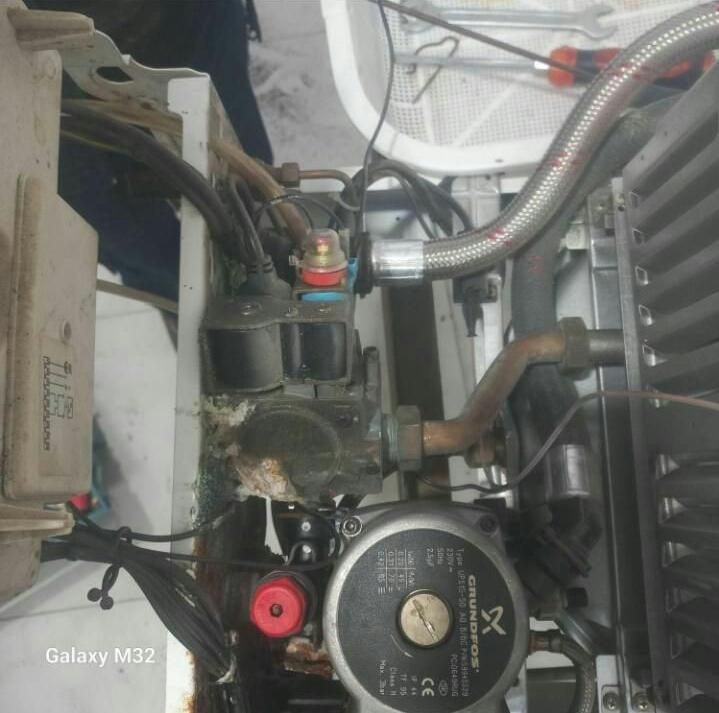 تعمیر کار کولر گازی و پکیج آبگرمکن|خدمات پیشه و مهارت|مشهد, طبرسی شمالی|دیوار