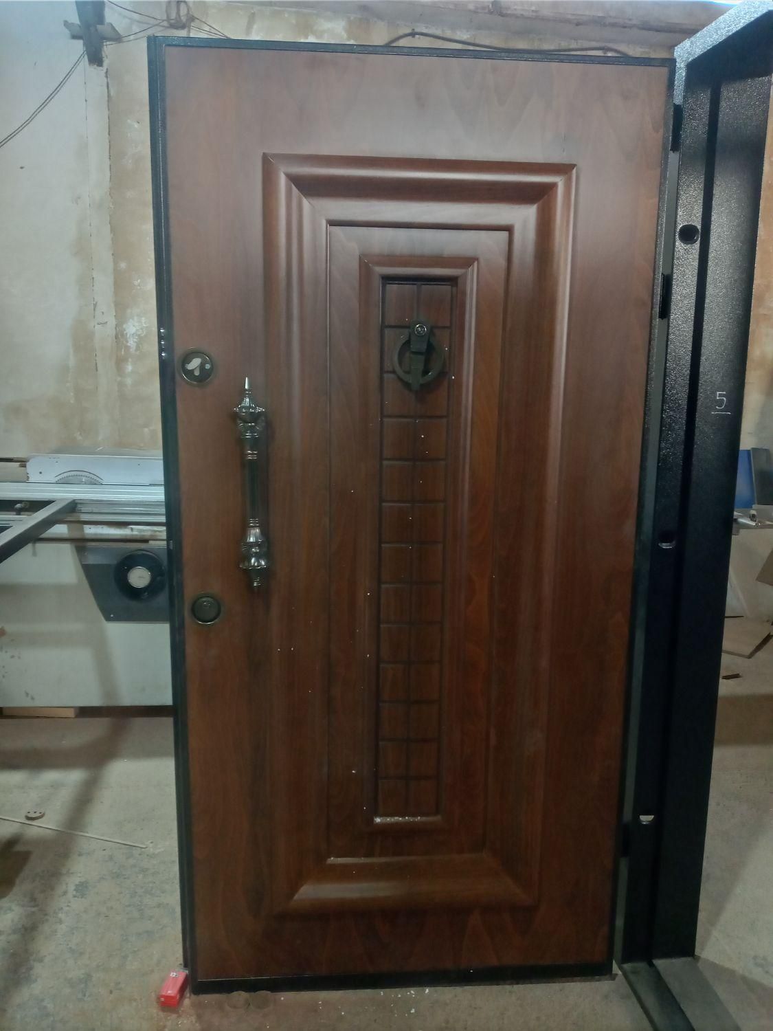 تولیدی درب چوبی و درب ضد سرقت  کابینت کمد دیواری|خدمات پیشه و مهارت|پاکدشت, حصار امیر|دیوار