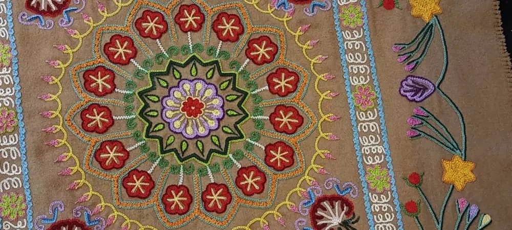 رومیزی رشتی دوزی|پرده، رانر، رومیزی|رشت, کاکتوس|دیوار