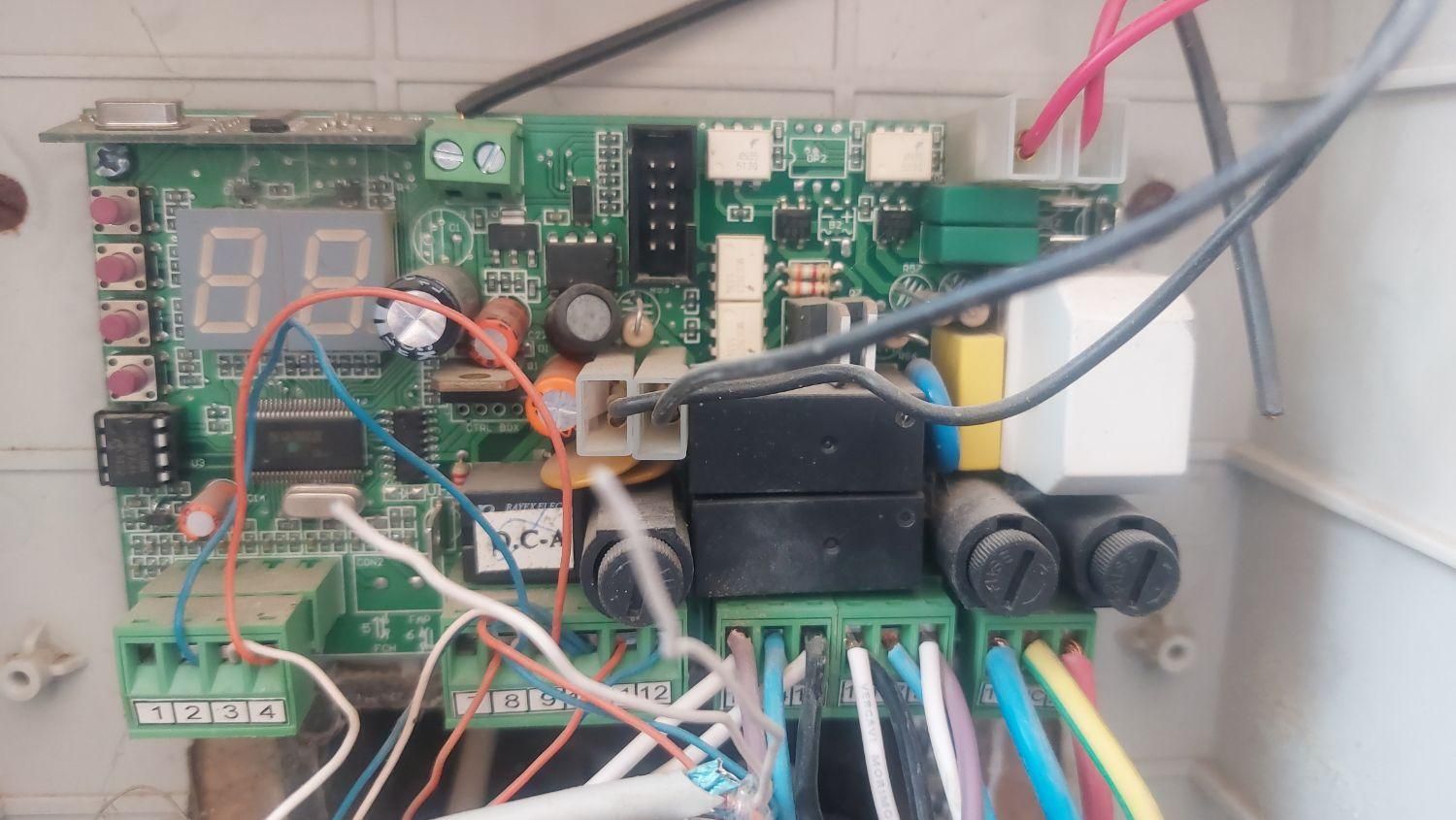 تعمیر  بردِ الکترونیکِ یخچال لباسشویی هود آسانسور|خدمات پیشه و مهارت|اراک, |دیوار