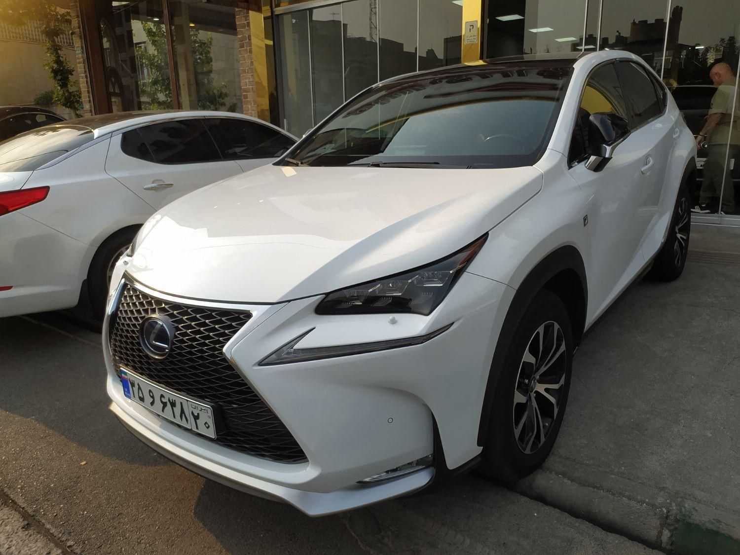 لکسوس NX 300 H 300، مدل ۲۰۱۷|خودرو سواری و وانت|تهران, نارمک|دیوار