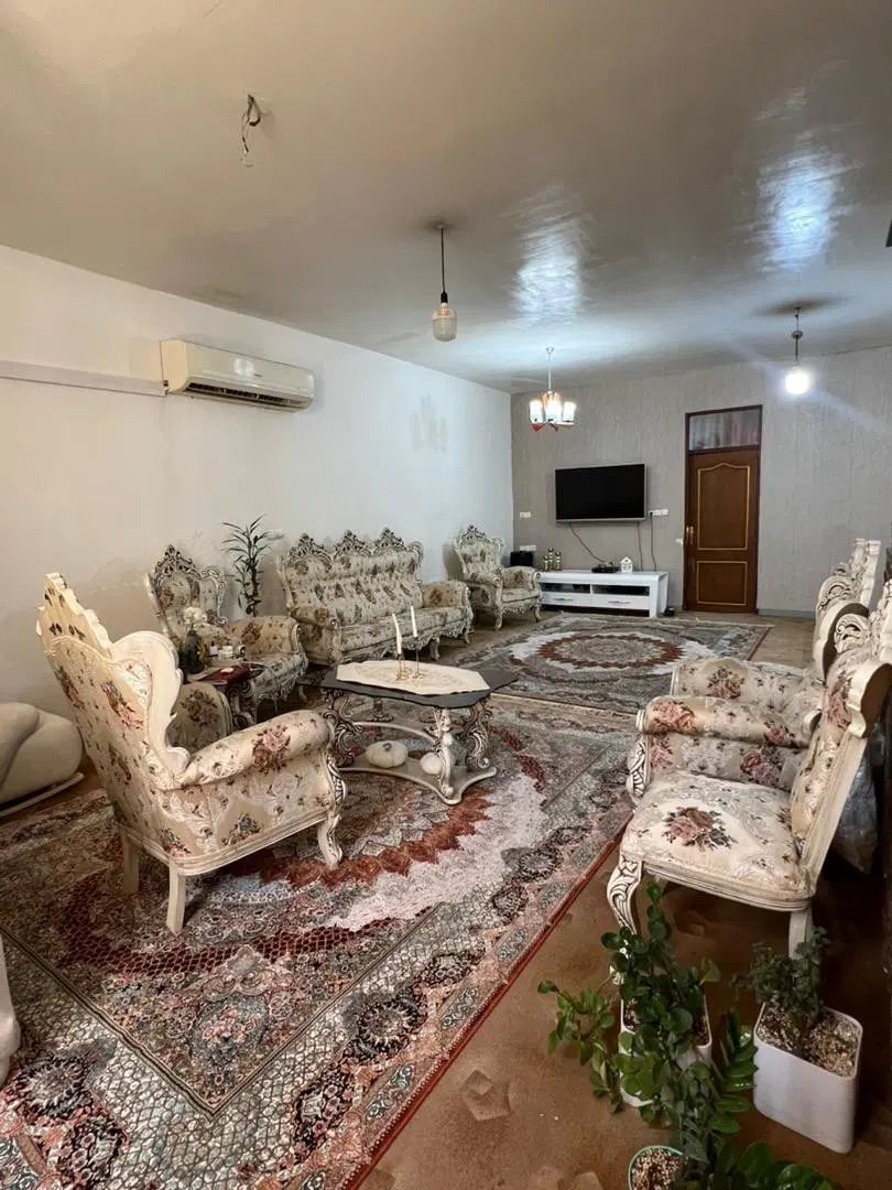 مبلمان۹نفره استیل+میز ناهارخوری۶نفره و ساعت دکوری|مبلمان خانگی و میز عسلی|آبادان, |دیوار