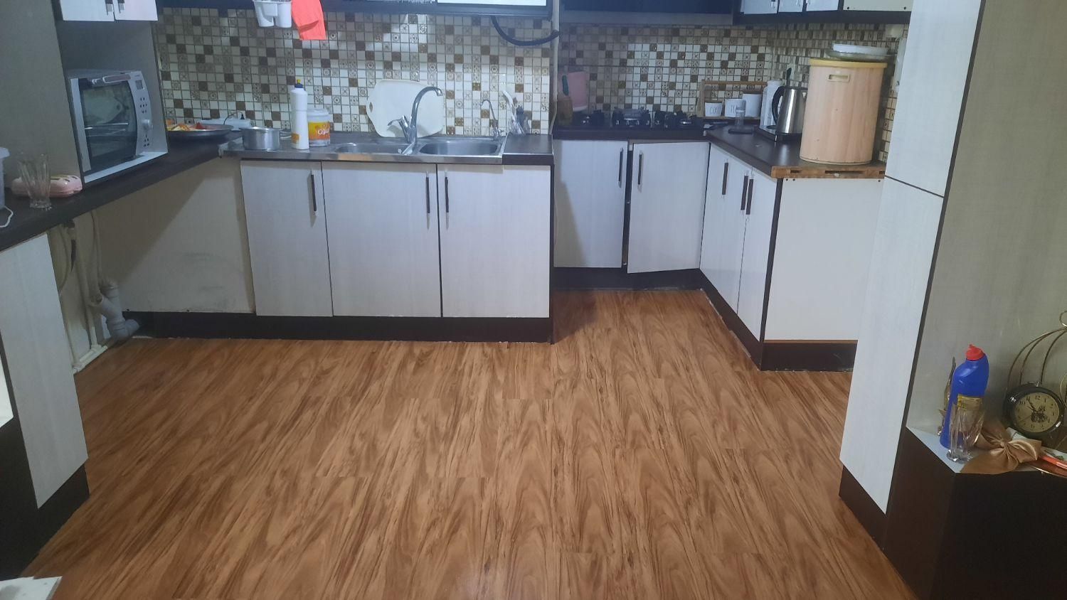 نصب کاغذ دیواریو کفپوش وبلکا وابریشم|خدمات پیشه و مهارت|ساوه, |دیوار