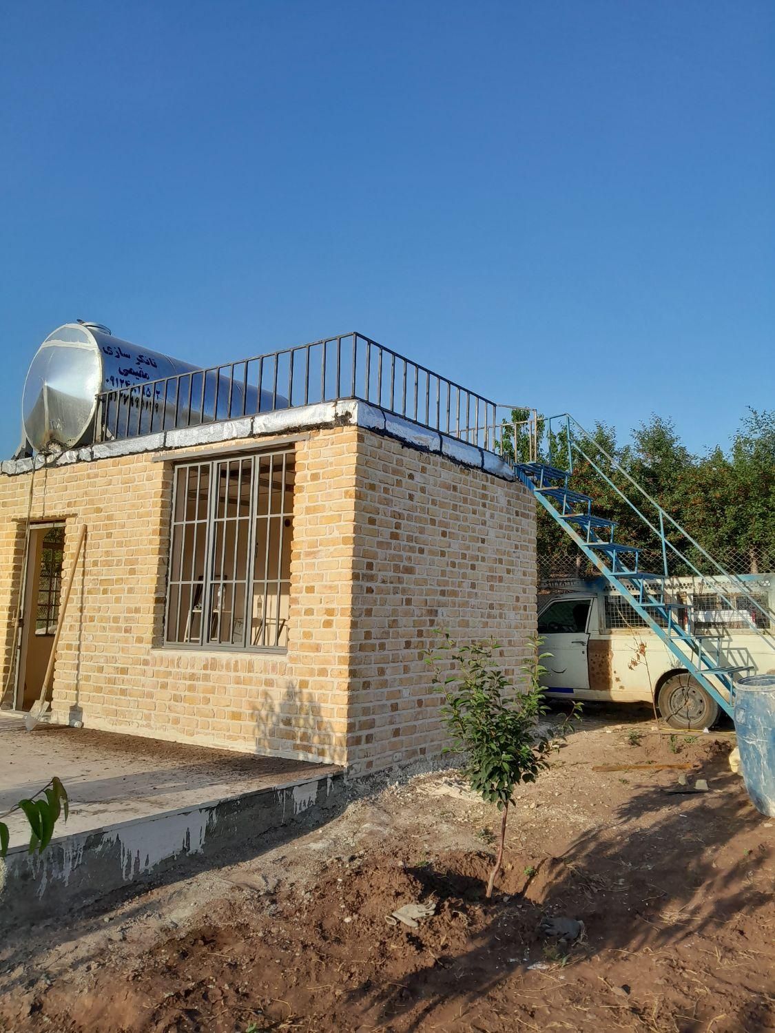 جوشکاری و نصب درب و پایه تانکر در باغ با موتور برق|خدمات پیشه و مهارت|قزوین, |دیوار