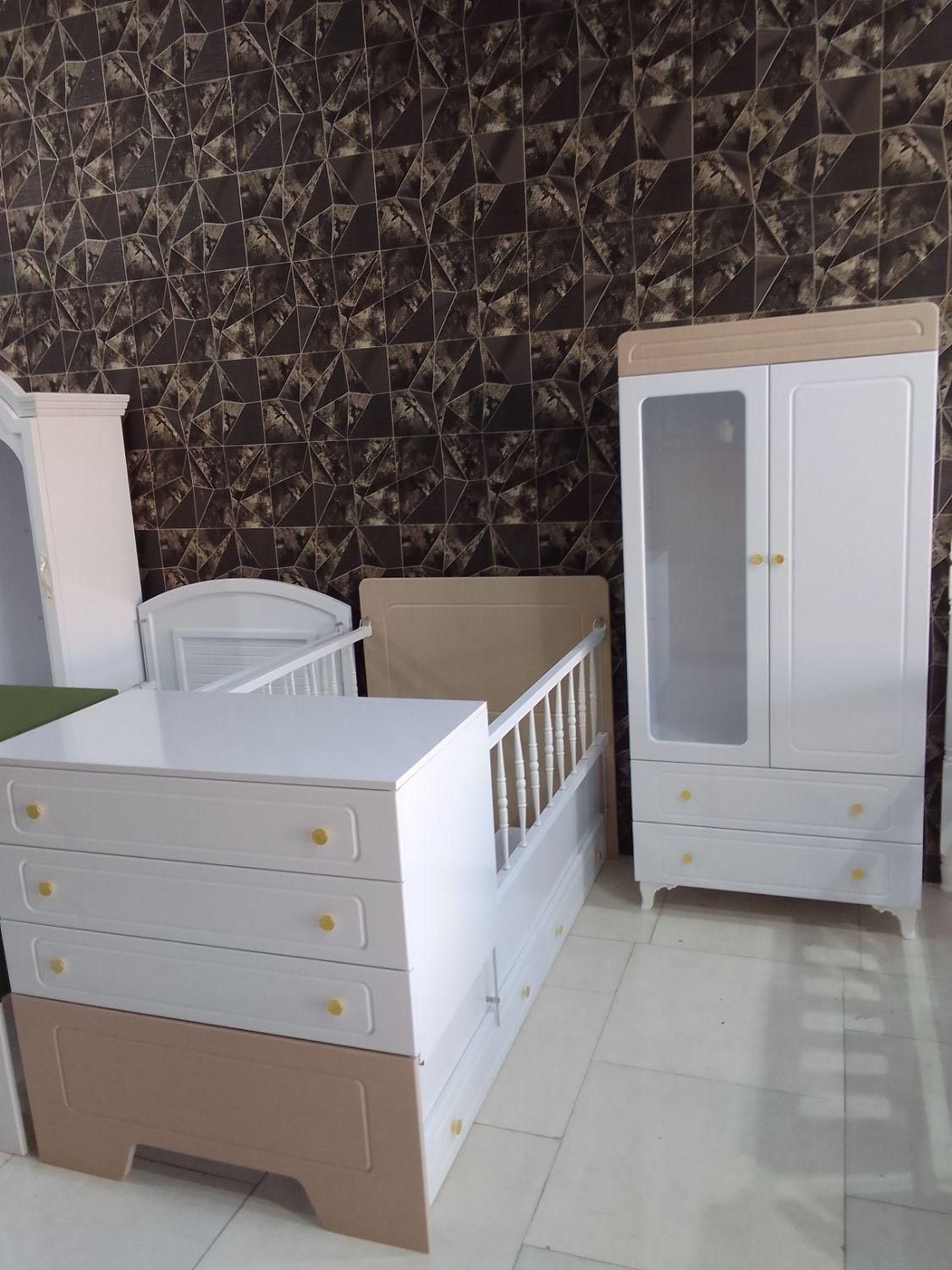 کمد بچه تخت دو منظوره ساده ( کد 17)|تخت و سرویس خواب|مشکین‌دشت, |دیوار