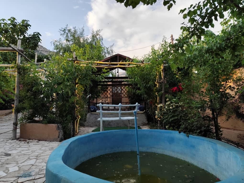 اقامت در بهشتی کوچک با طراحی کاهگل و چوب  یاسوج|اجارهٔ کوتاه‌مدت ویلا و باغ|یاسوج, |دیوار