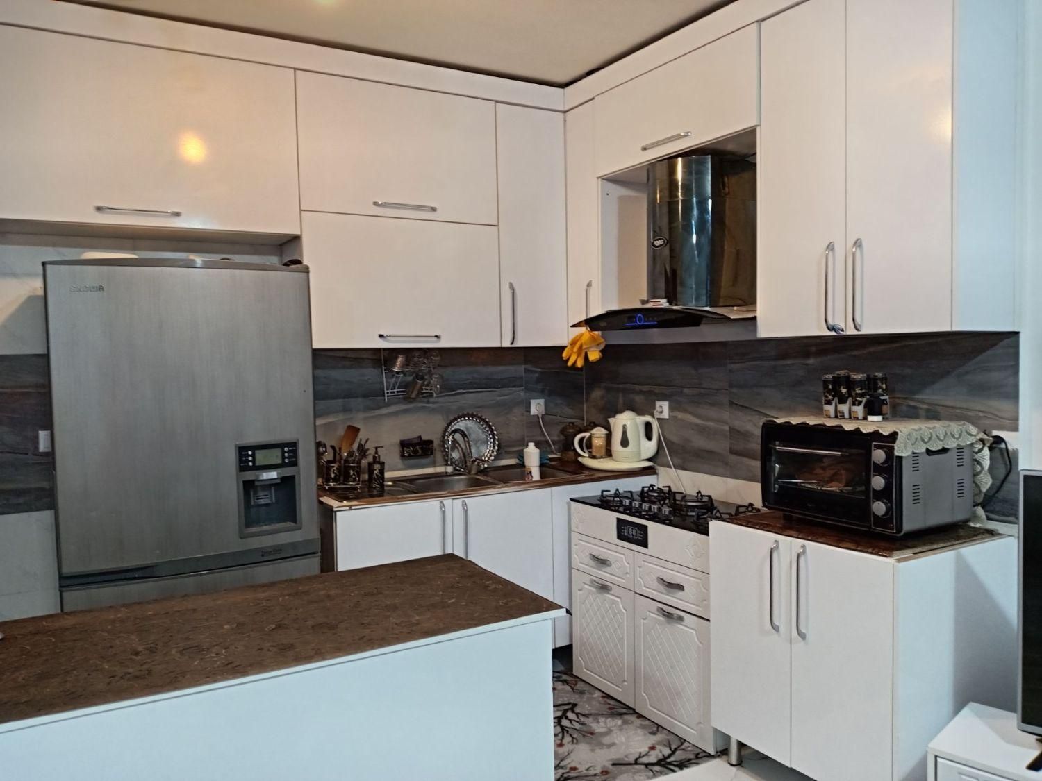 طبقه هم کف از دو طبقه راه جدا|فروش آپارتمان|اصفهان, سودان|دیوار