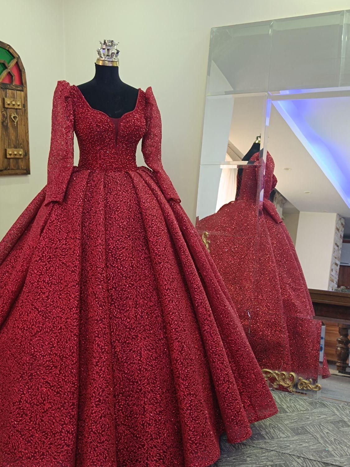 لباس فاخر دست دوز|لباس|کرج, کوی زنبق|دیوار