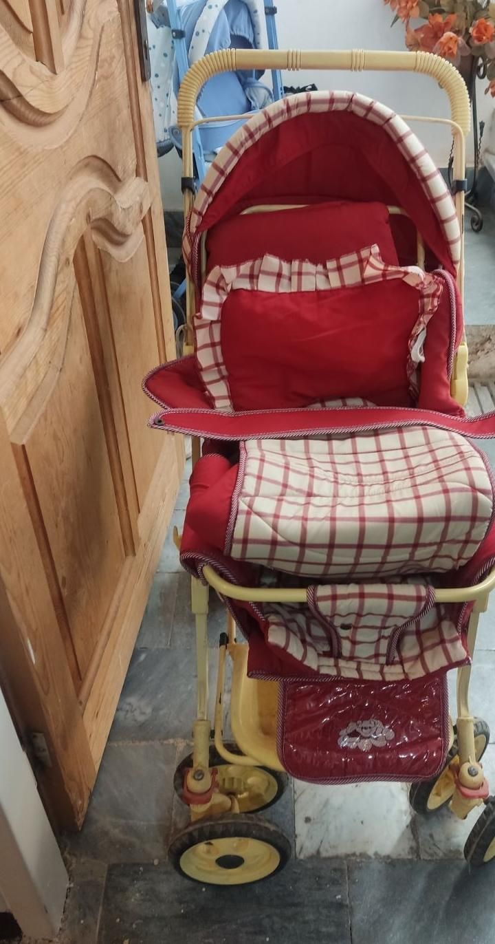 کالسکه سالم وجنس خوب|کالسکه و لوازم جانبی|ساوه, |دیوار