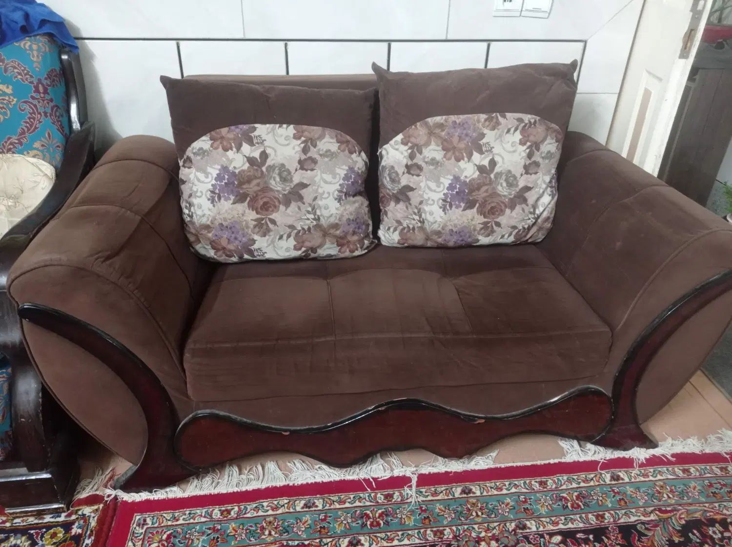 یک دست مبل ۴نفره|مبلمان خانگی و میز عسلی|اصفهان, شهرستان|دیوار