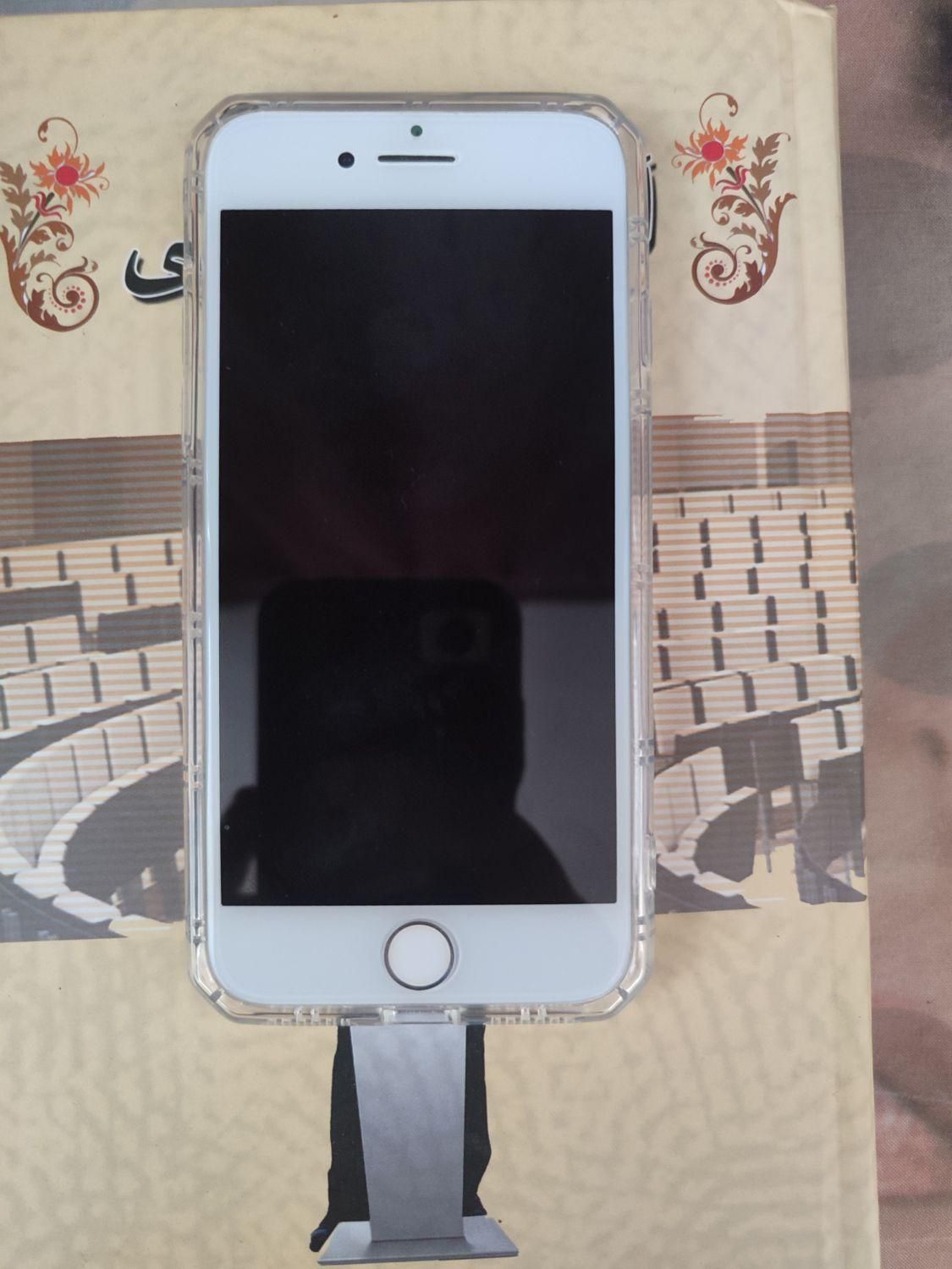 اپل iPhone 8 با حافظهٔ ۲۵۶ گیگابایت|موبایل|ماکو, |دیوار