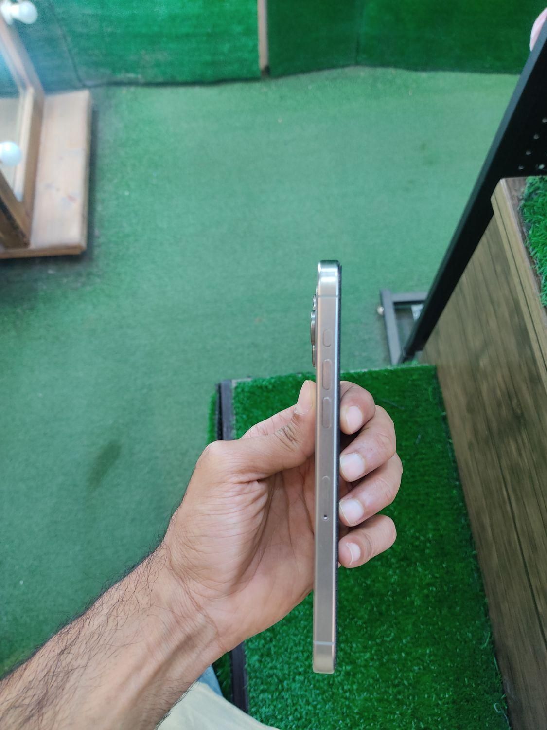 اپل iPhone 15 Pro Max با حافظهٔ ۲۵۶ گیگابایت|موبایل|بندرعباس, |دیوار