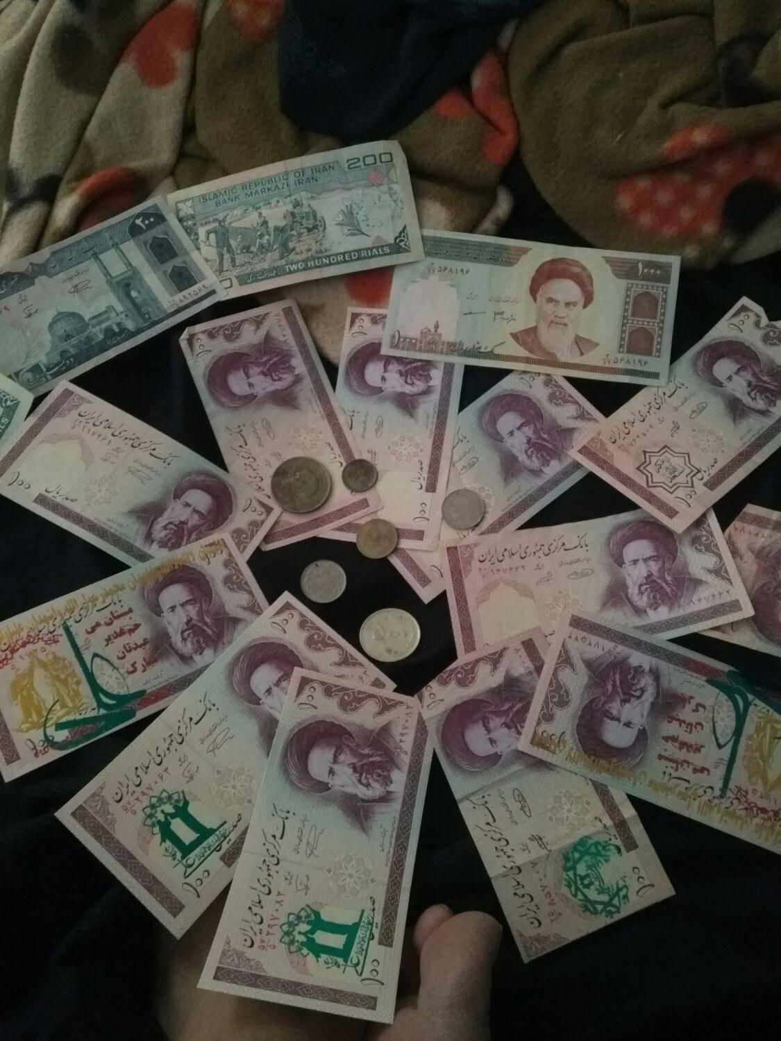 مقدار اسکناس وسکه دوعدد شاهنشاهی|کلکسیون سکه، تمبر، اسکناس|قم, باجک دو|دیوار