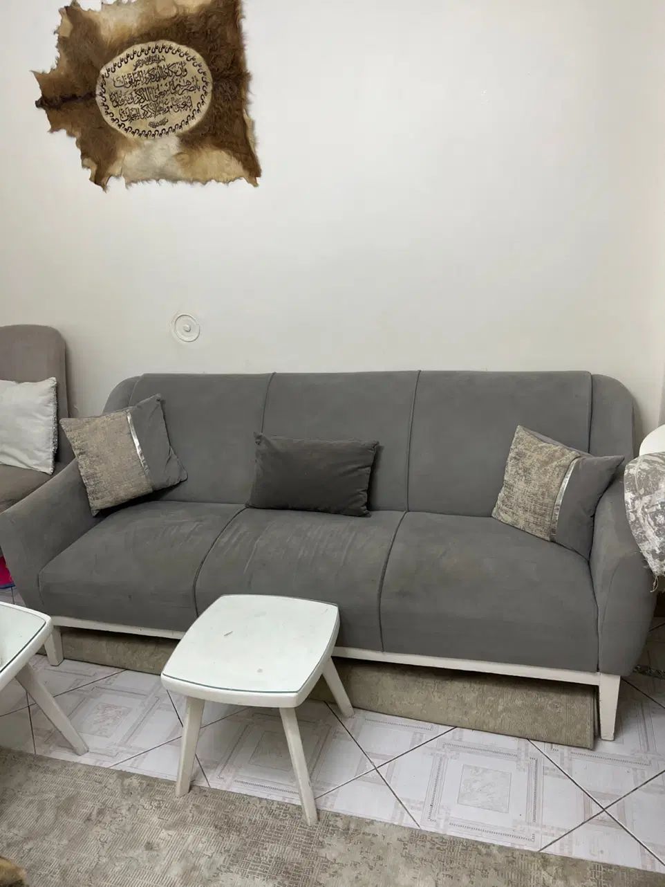 یک دست مبل هشت نفره همراه با سرویس چوب کامل|مبلمان خانگی و میز عسلی|تهران, سلسبیل شمالی|دیوار