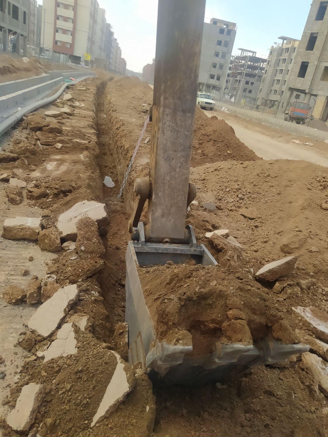 لودر و بیل مکانیکی کمپرسی کامیون|خدمات حمل و نقل|قم, نیروگاه|دیوار