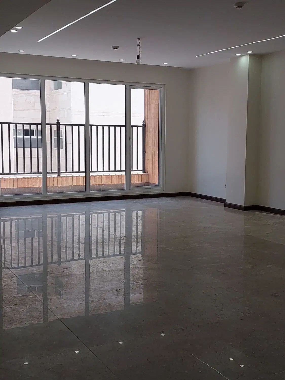 107متر /دو خوابه/فول امکانات/تاپ لوکیشن|فروش آپارتمان|تهران, طرشت|دیوار