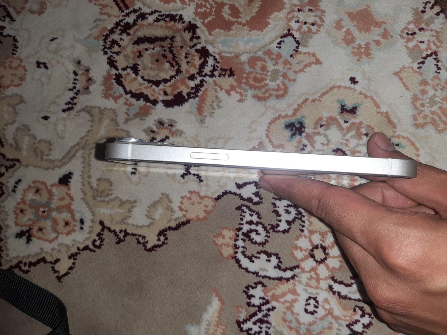 اپل iPhone 13 با حافظهٔ ۱۲۸ گیگابایت|موبایل|تهران, دولت‌آباد|دیوار