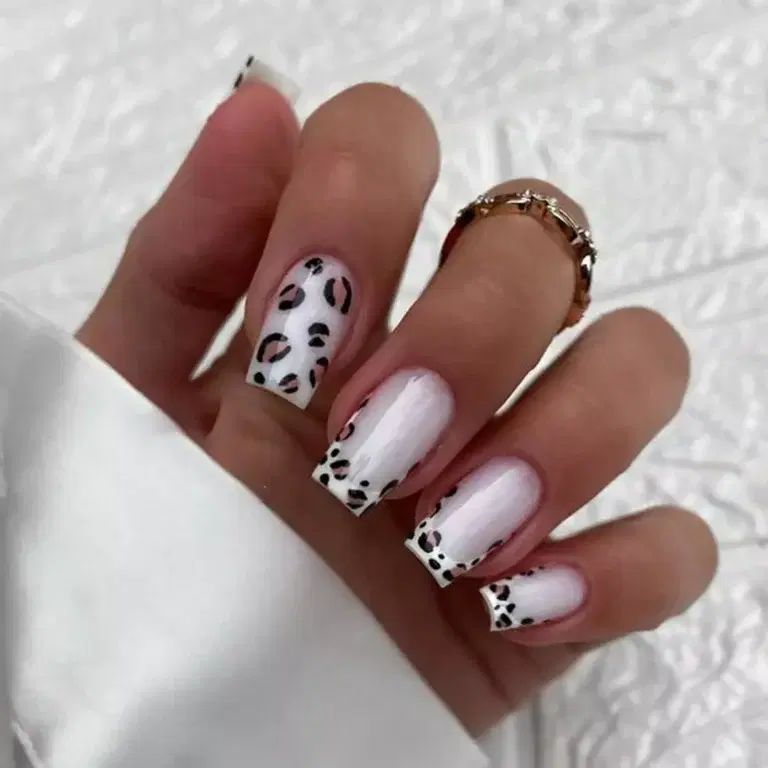 بمب تخفیفات ناخن  ژل با لاک  فقط ۲۵۰ توسط مربی|خدمات آرایشگری و زیبایی|بروجرد, |دیوار