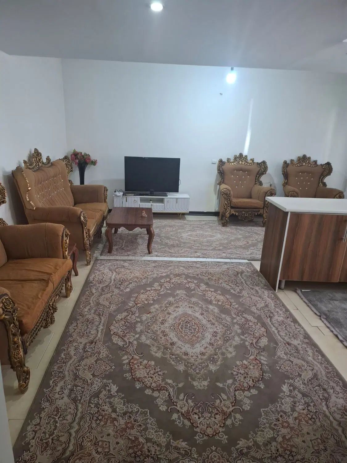 اجاره آپارتمان روزانه سوئیت با پارکینگ سوییت|اجارهٔ کوتاه‌مدت آپارتمان و سوئیت|کرج, شهرک بنفشه|دیوار
