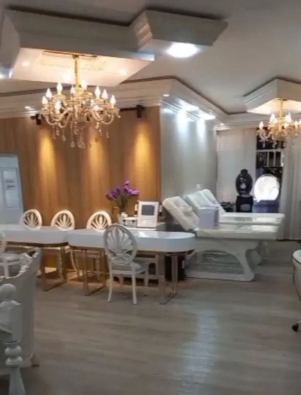 اجاره میز ناخن و تخت مژه و لاین های زیبایی|خدمات آرایشگری و زیبایی|شاهین‌شهر, عطار|دیوار