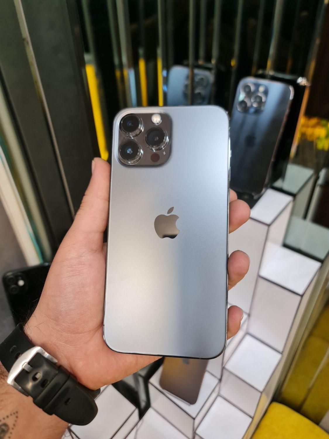 iphone 13 pro max 256gb zaa|موبایل|اصفهان, باغ زرشک|دیوار
