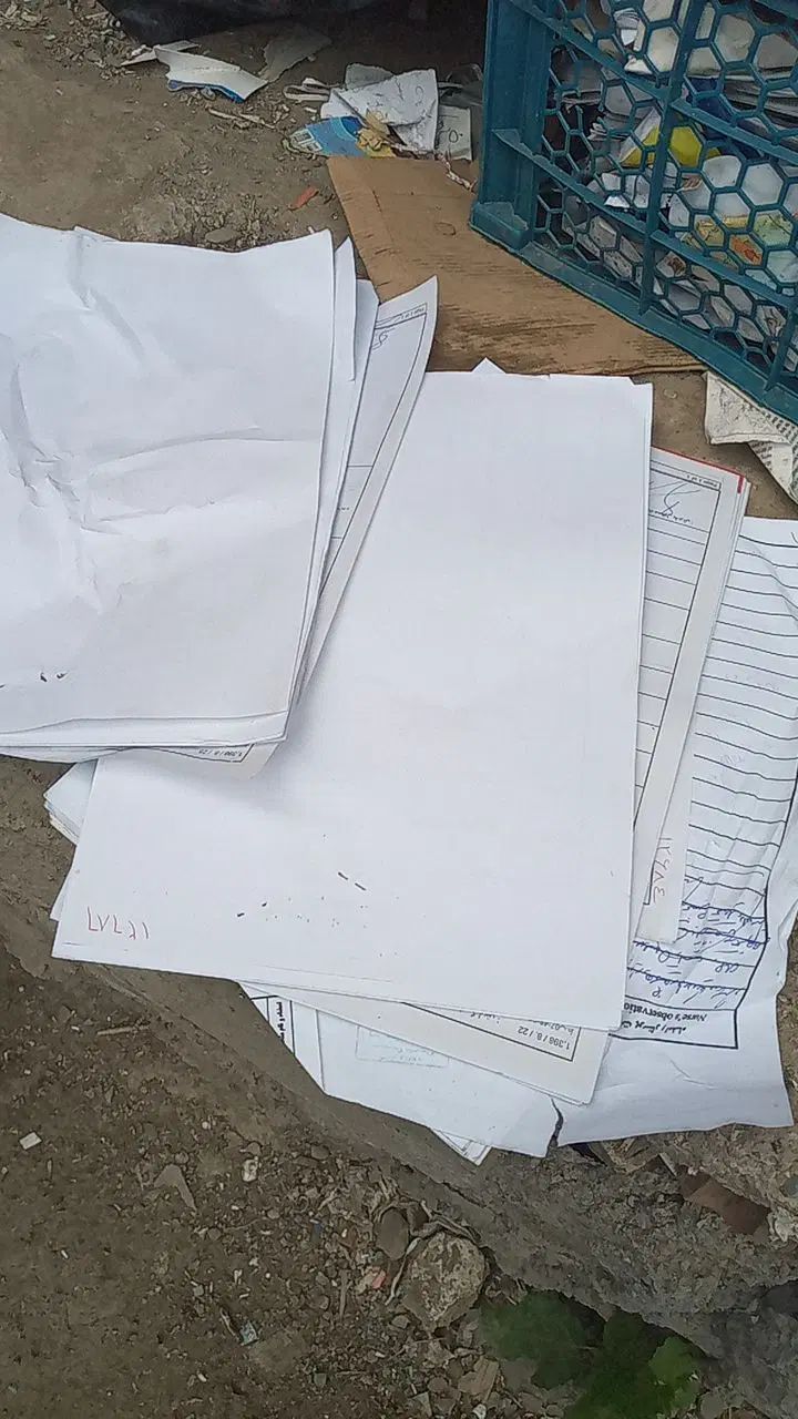کتاب دفتر ضایعاتی|عمده‌فروشی|رشت, گلباغ نماز|دیوار