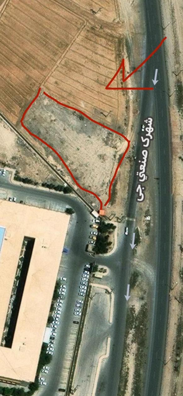 دو نبش 60متر بر اتوبان زمین در ورودی شهرک صنعتی جی|فروش دفتر صنعتی، کشاورزی، تجاری|اصفهان, قهاب جنوبی|دیوار