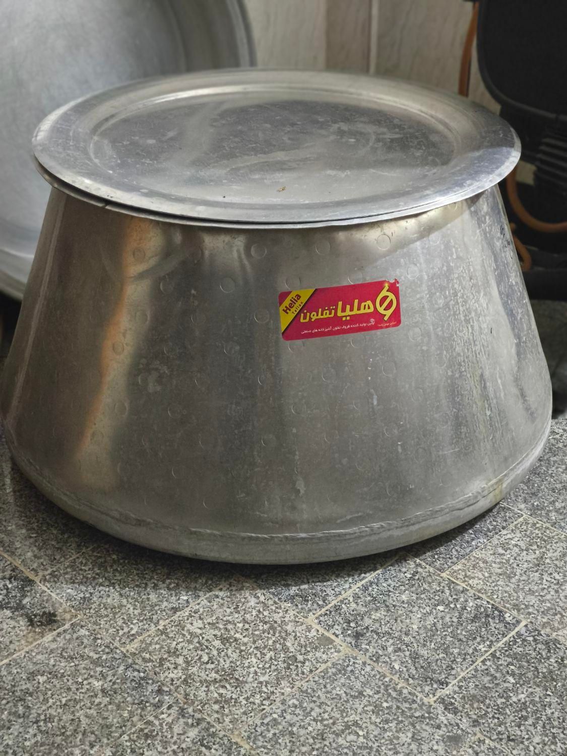 دیگ ۱۰ تا ۱۲ مَن|ظروف پختوپز|دماوند, دماوند|دیوار