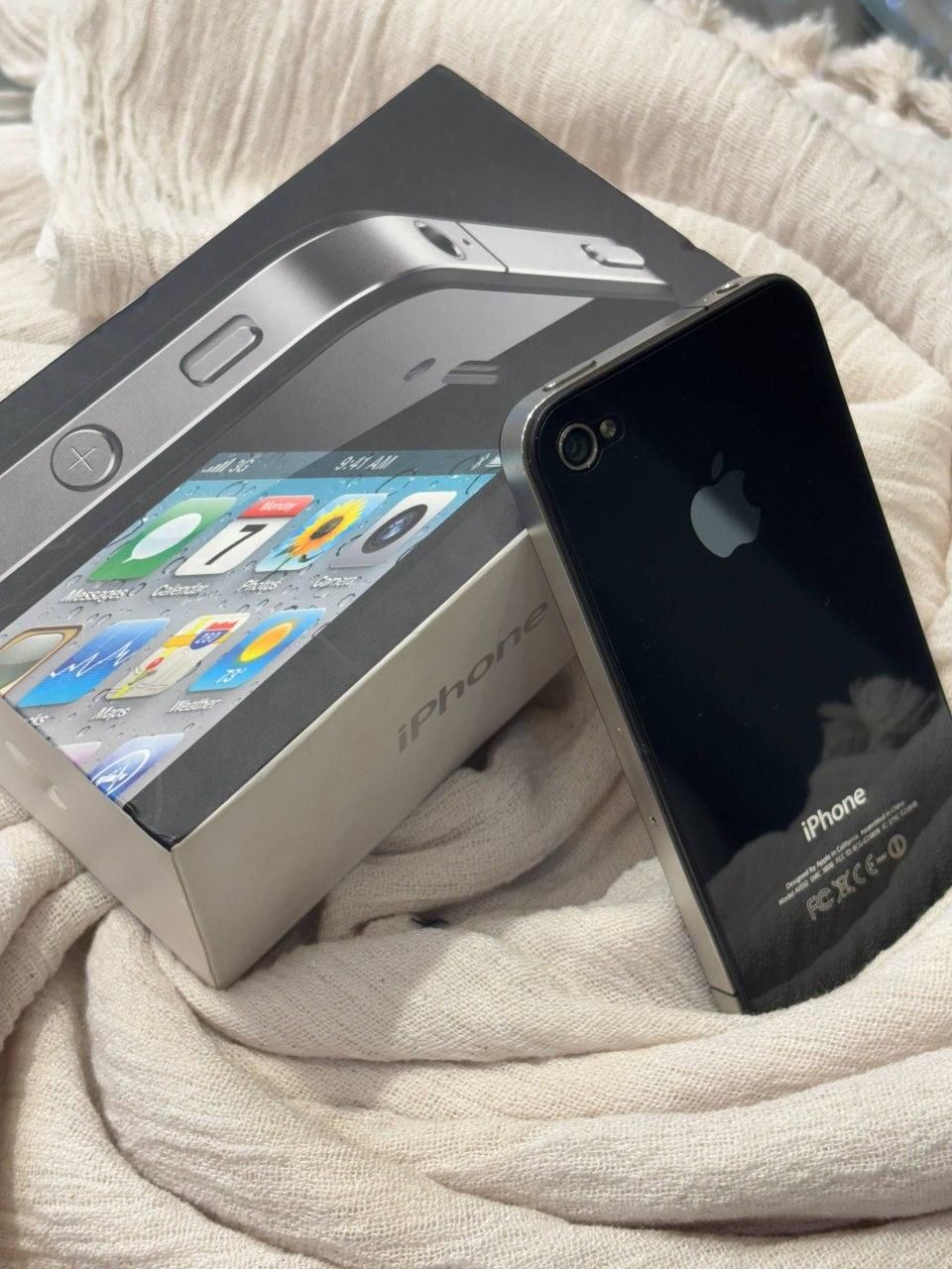 اپل iPhone 4 با حافظهٔ ۱۶ گیگابایت|موبایل|تبریز, |دیوار