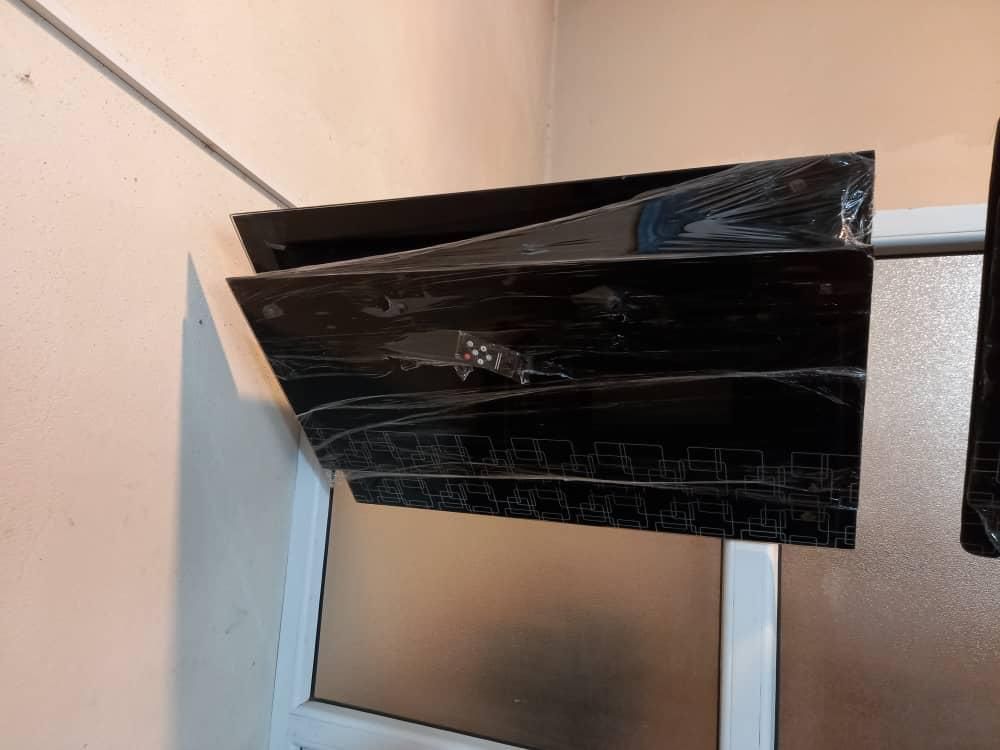 هودجنرال|هود|نیشابور, امام خمینی|دیوار