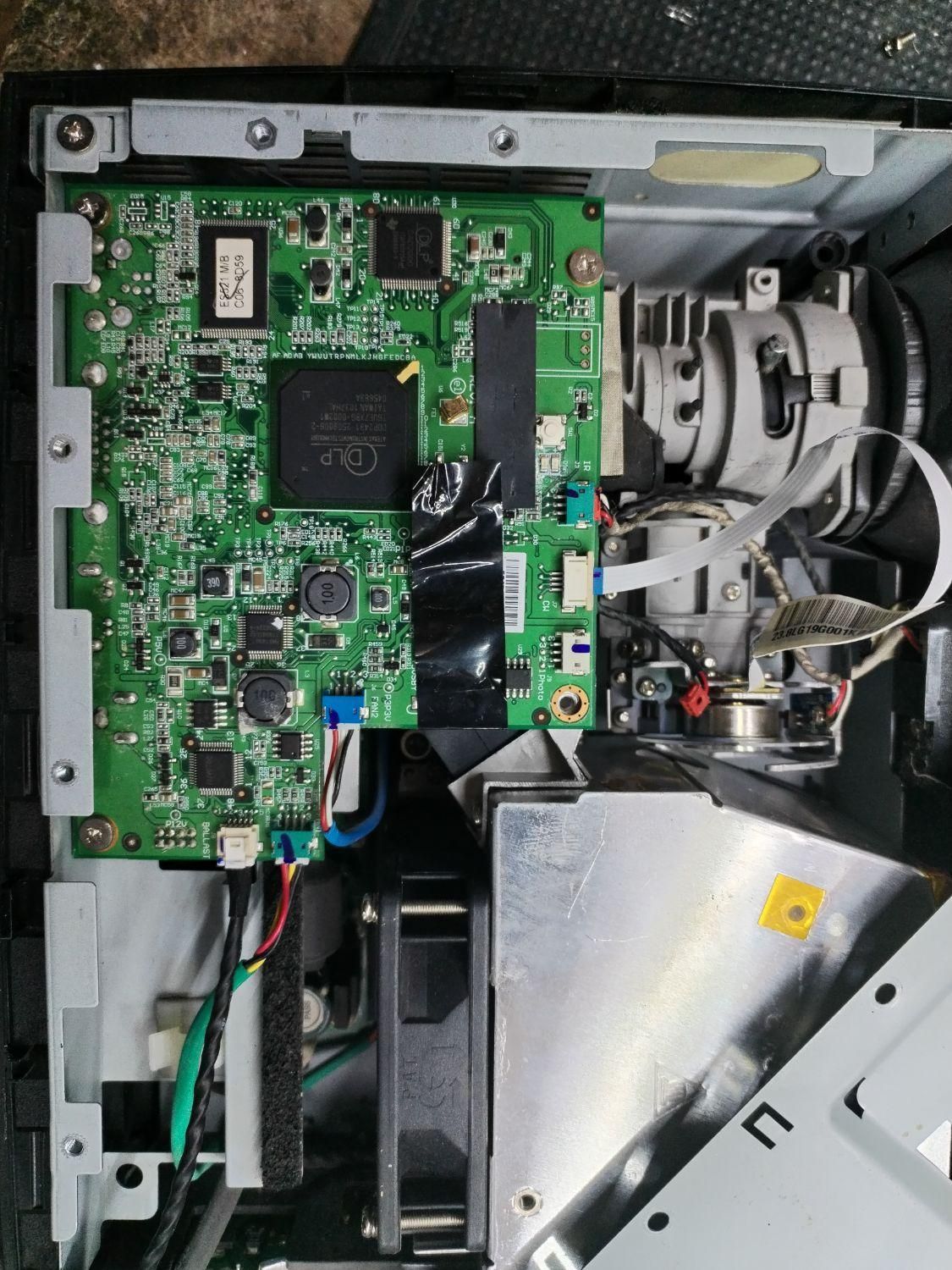 تعمیرات و نصب تخصصی انواع ویدئو پروژکتور|خدمات پیشه و مهارت|کرمان, |دیوار